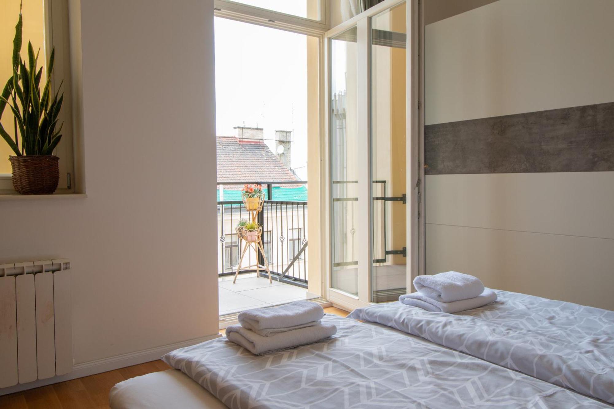 Stepanska Cr Apartments Прага Екстер'єр фото